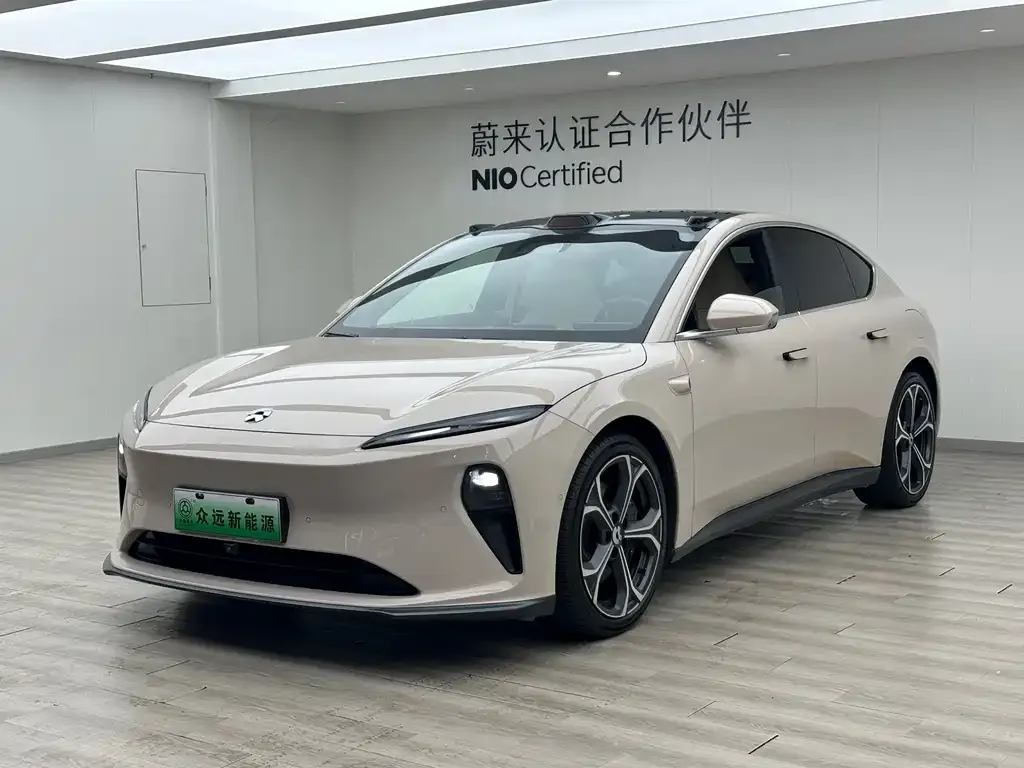 NIO ET5