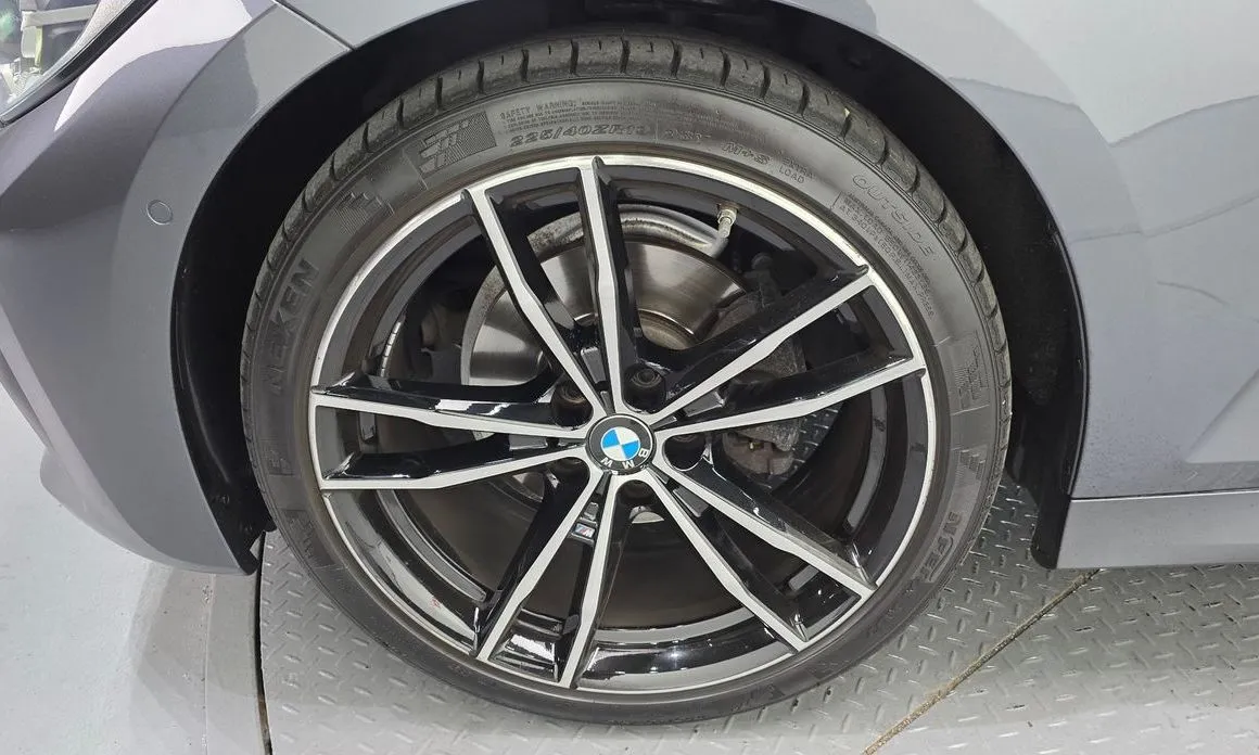 BMW 3-Series 2021 из KR, фото 8