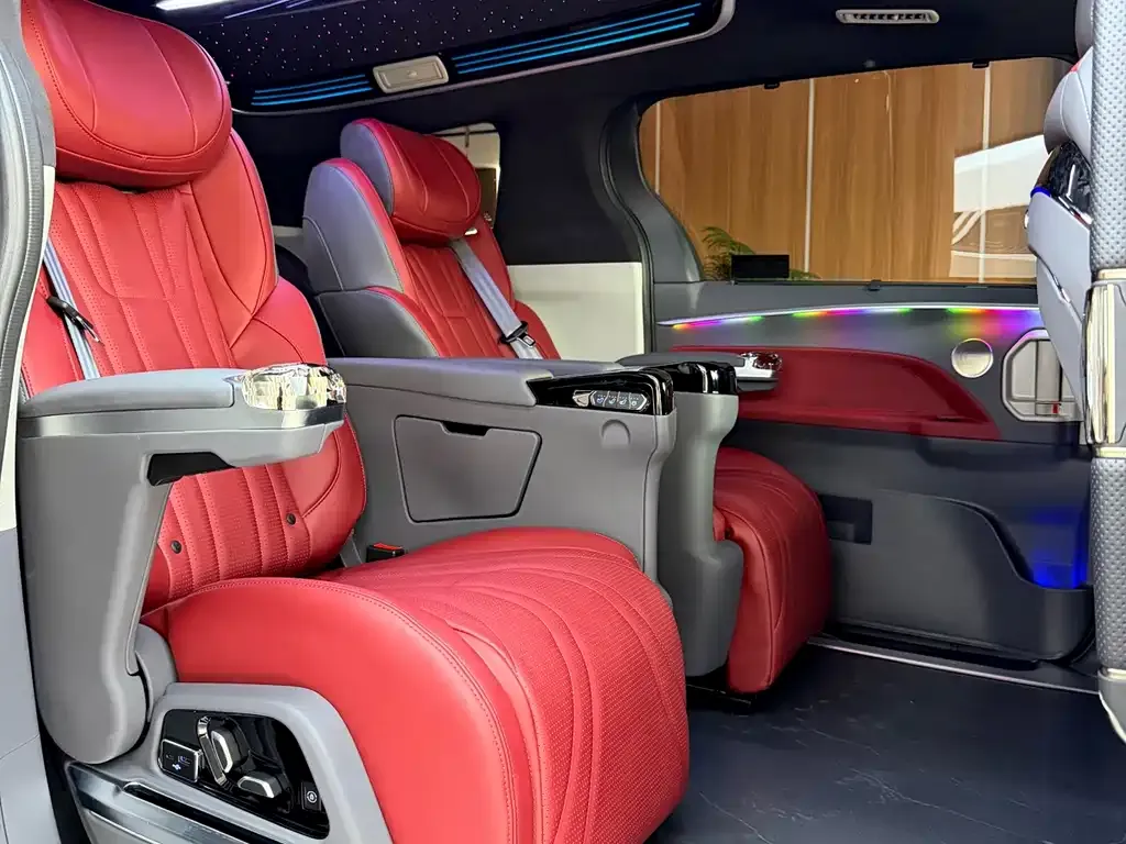 Toyota Sienna — фото 4