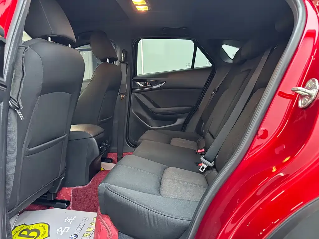 Mazda CX-4 2023 из CN, фото 8