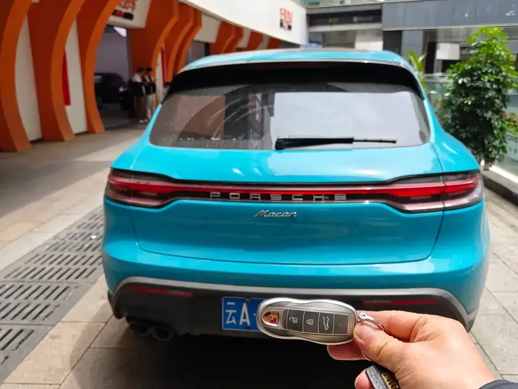 Porsche Macan — фото 10