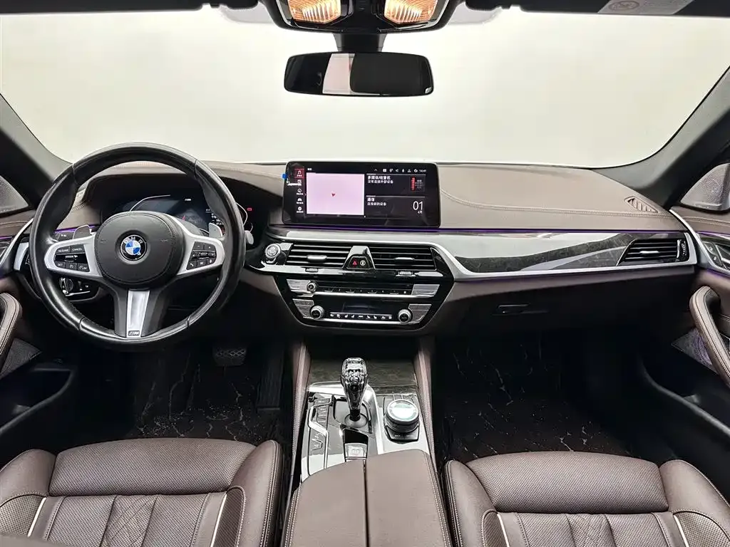 BMW 5 Series — фото 9