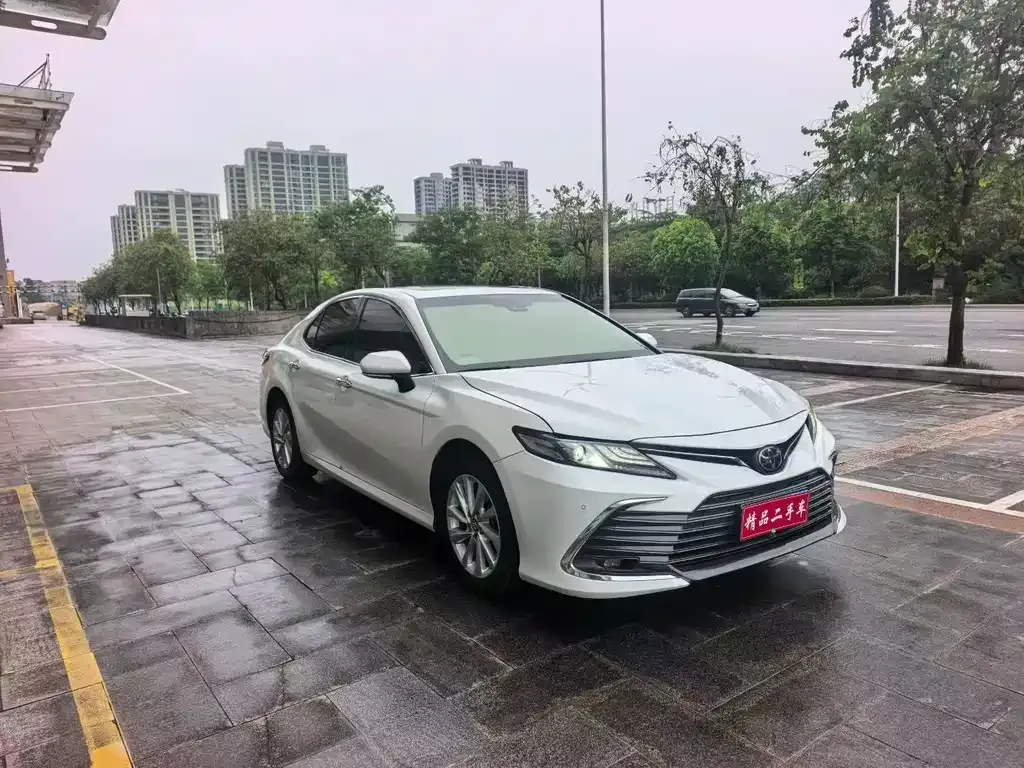 Toyota Camry 2023 из CN, фото 2