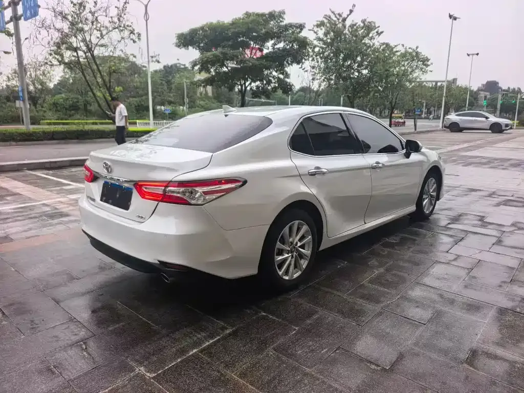 Toyota Camry 2023 из CN, фото 9