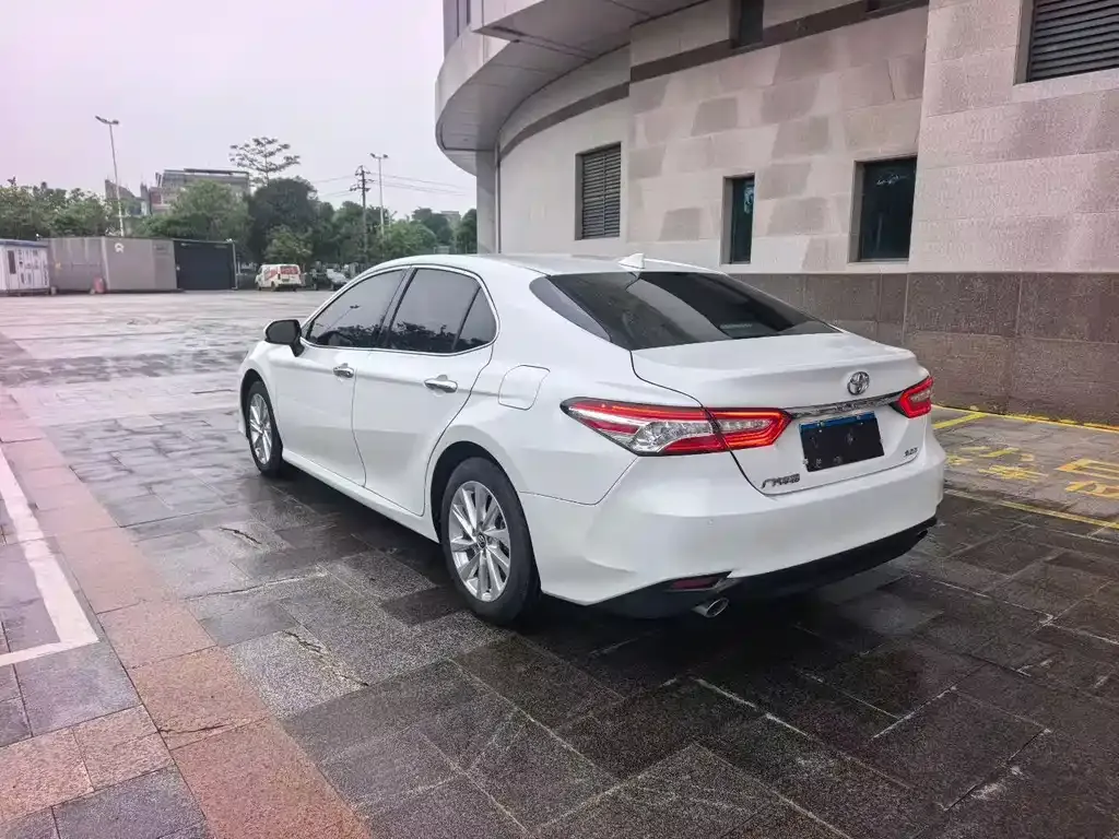Toyota Camry 2023 из CN, фото 8