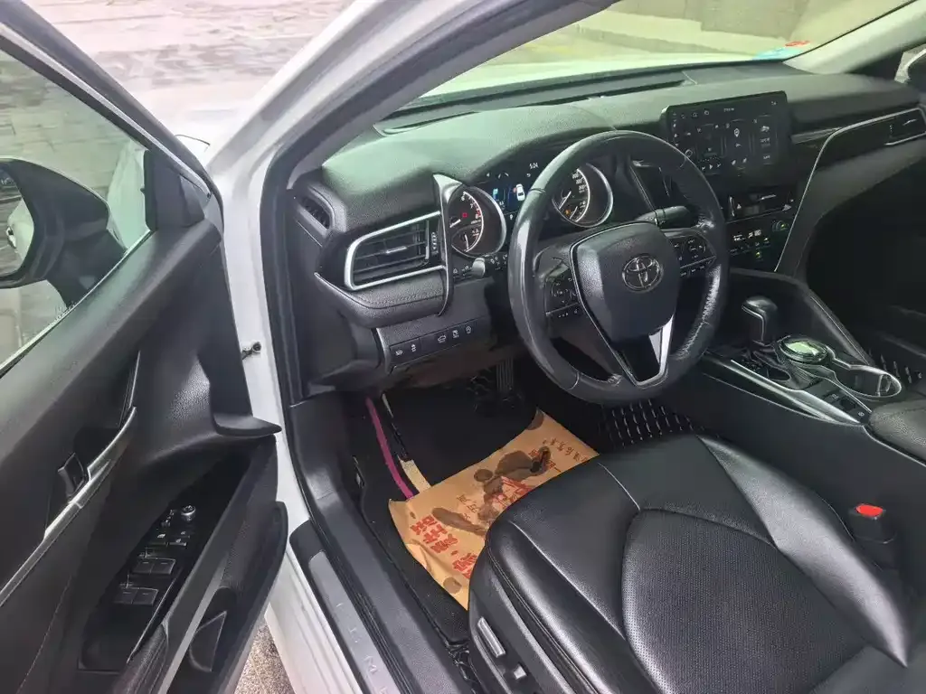 Toyota Camry 2023 из CN, фото 4