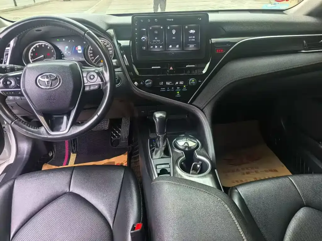 Toyota Camry 2023 из CN, фото 6