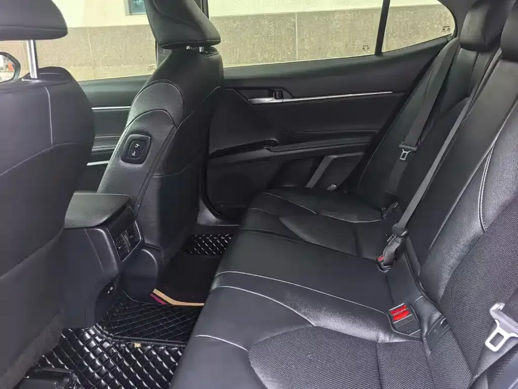 Toyota Camry 2023 из CN, фото 7