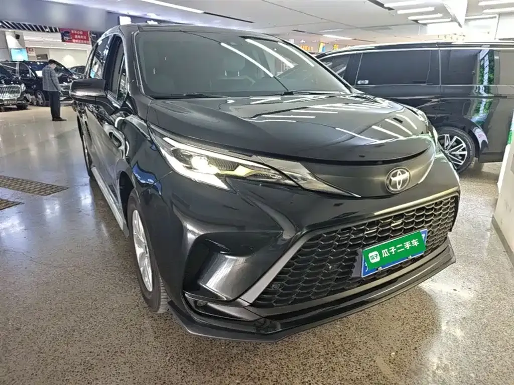Toyota Granvia 2024 из CN, фото 8
