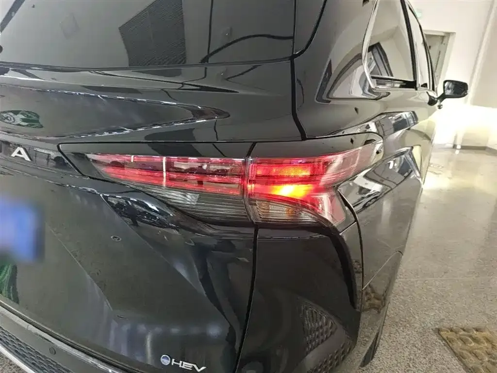 Toyota Granvia 2024 из CN, фото 6