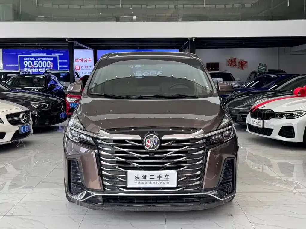 Buick GL8 2023 из CN, фото 6