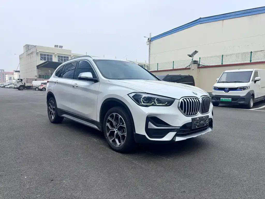 BMW X1 — фото 6