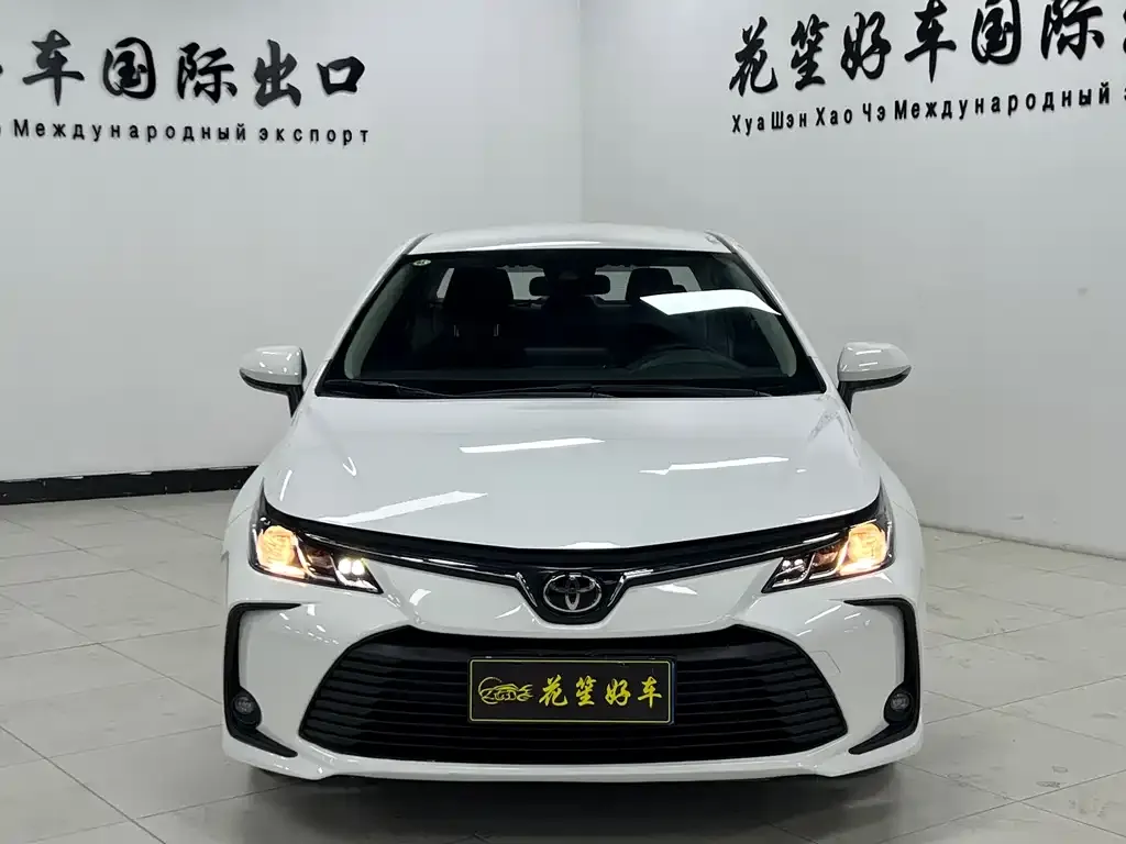 Toyota Corolla — фото 7