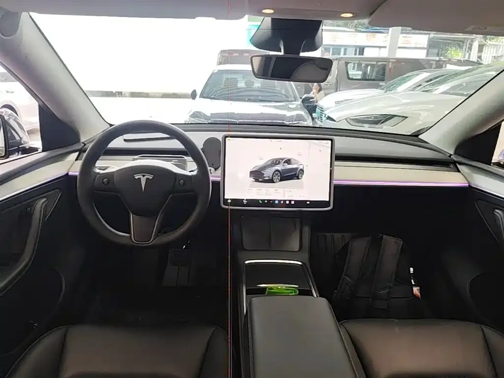 Tesla Model Y — фото 4