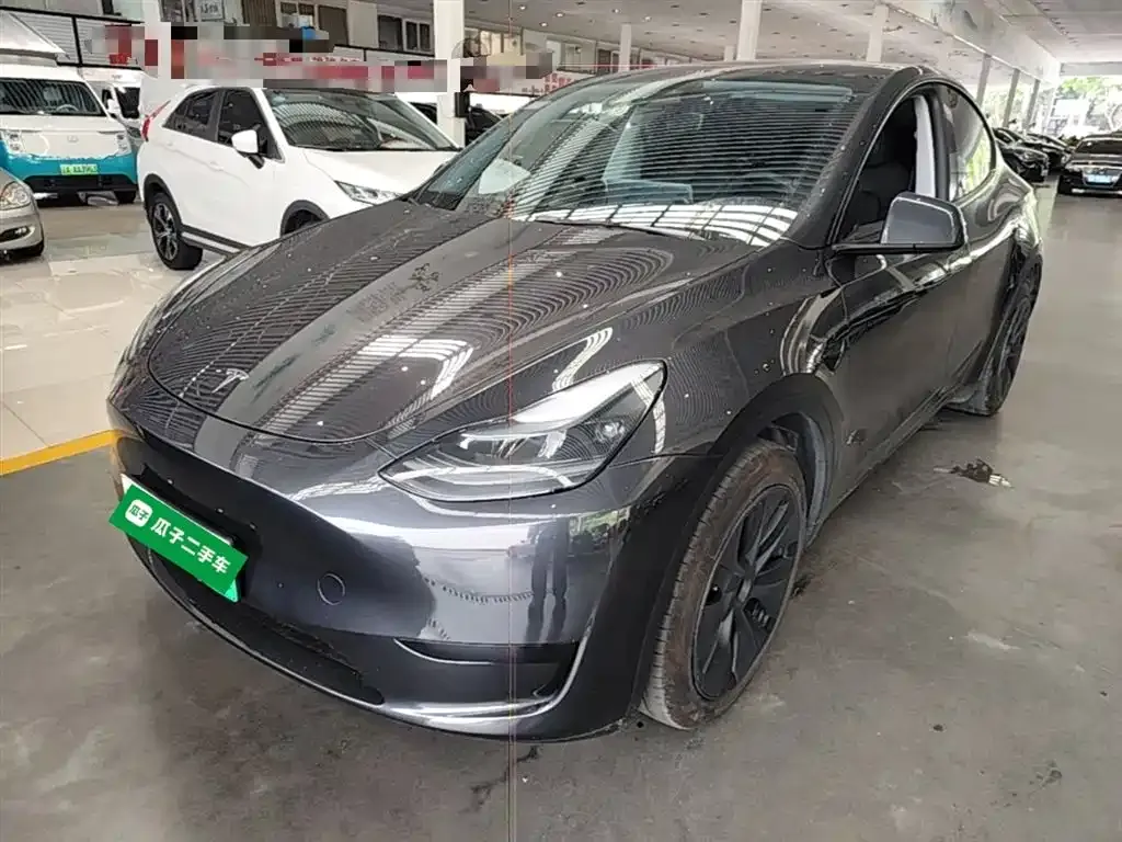 Tesla Model Y — фото 9