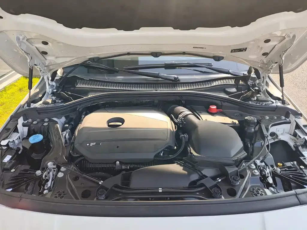 BMW 2 Series 2025 из CN, фото 7