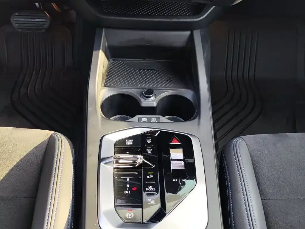BMW 2 Series 2025 из CN, фото 5