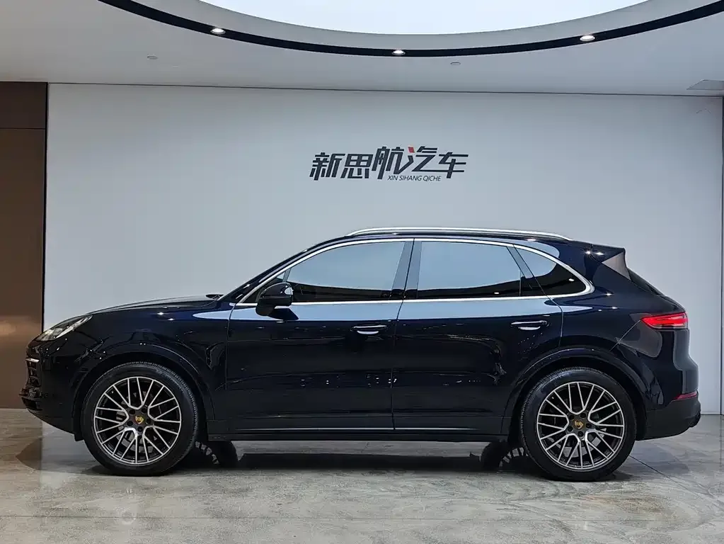 Porsche Cayenne — фото 7