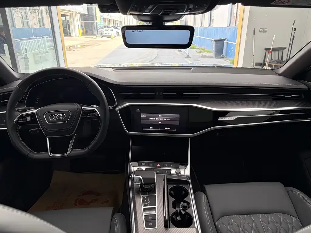 Audi A7L — фото 5