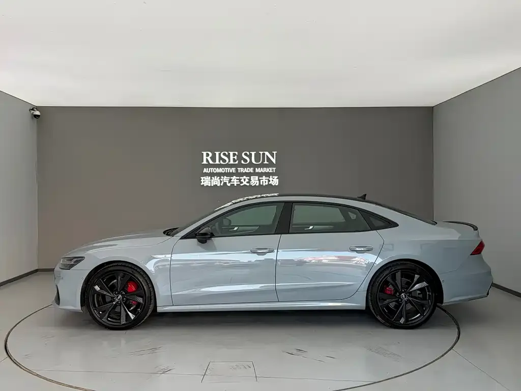 Audi A7L — фото 2