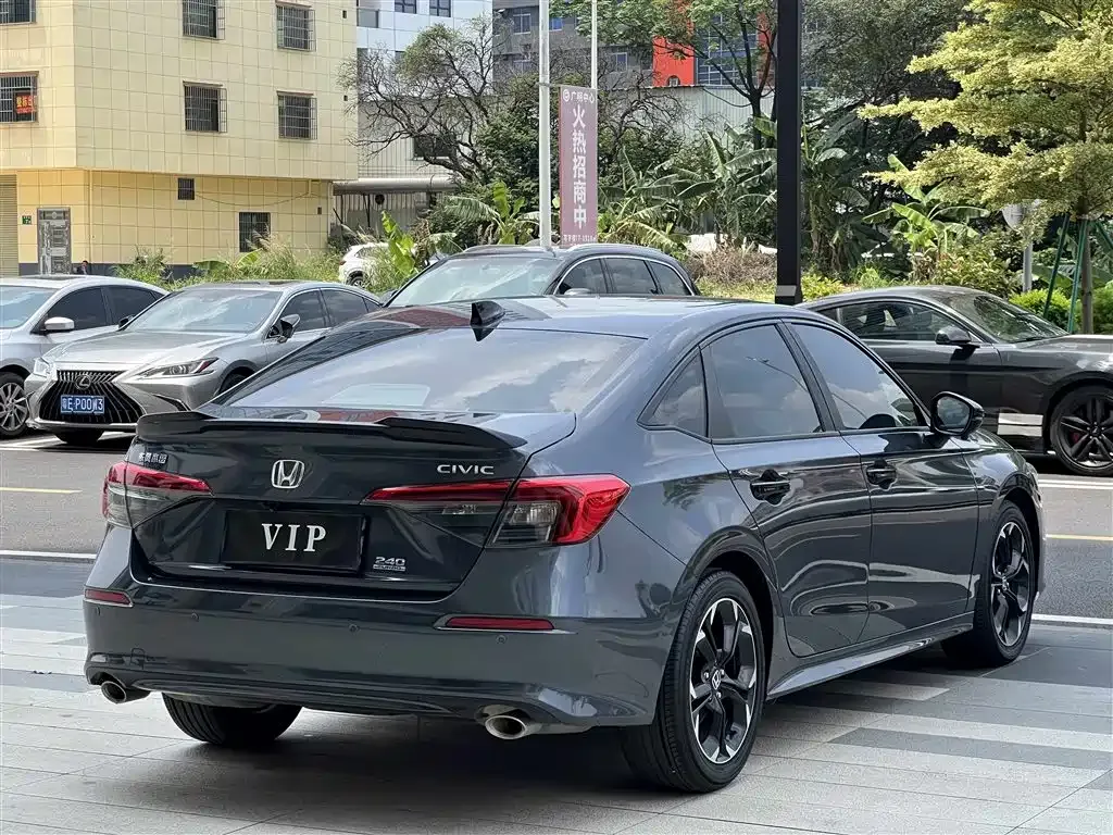 Honda Civic — фото 4