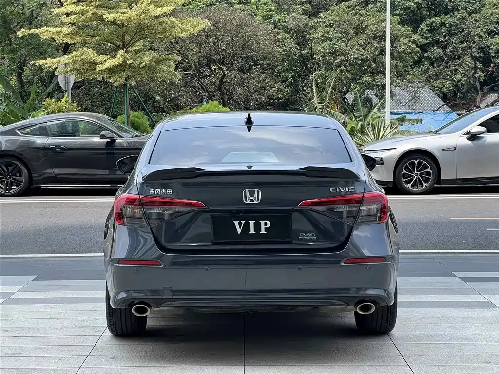 Honda Civic — фото 10