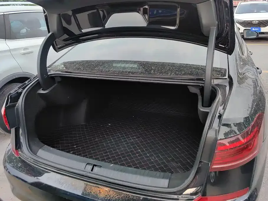 Volkswagen Passat — фото 4