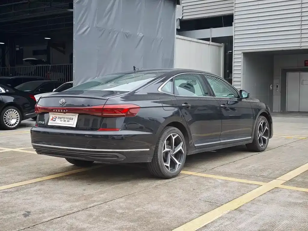 Volkswagen Passat — фото 9