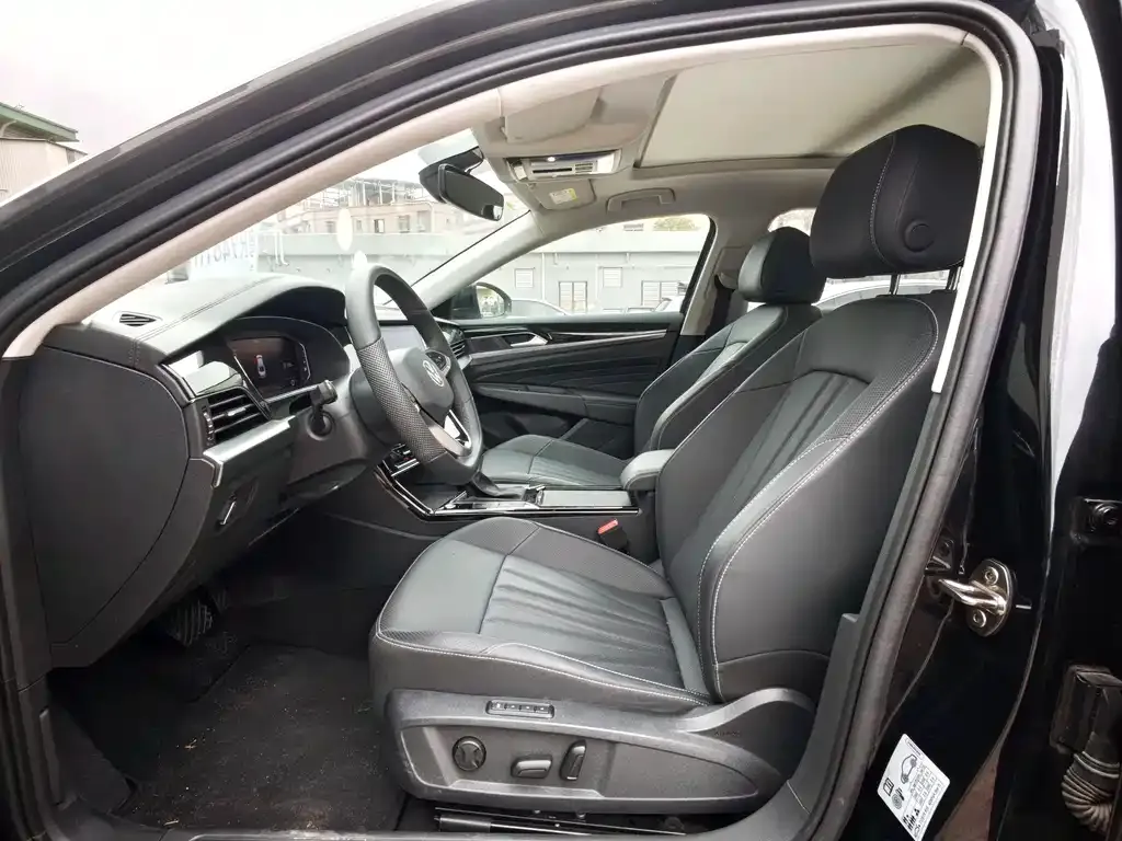 Volkswagen Passat — фото 7