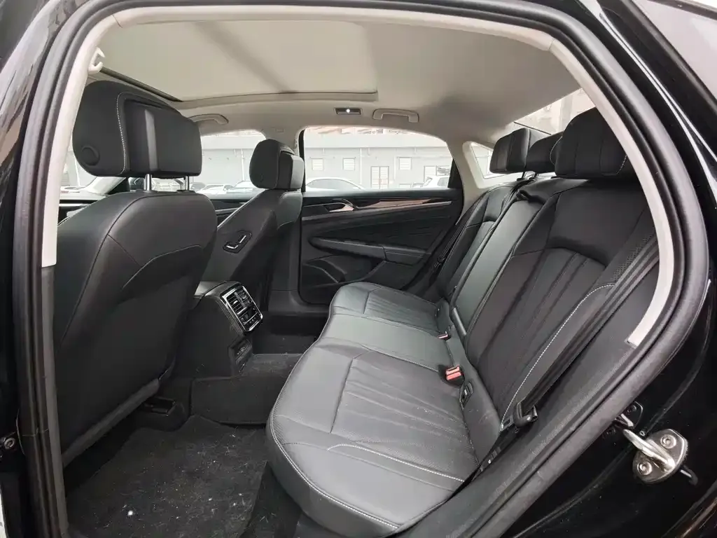 Volkswagen Passat — фото 3