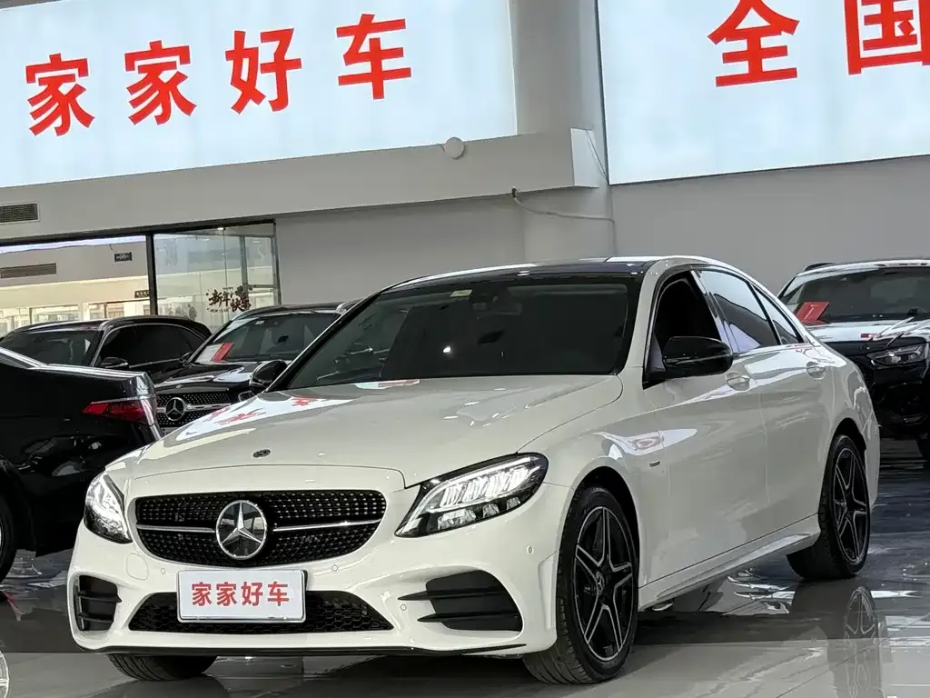 Mercedes-Benz C-Class — фото 1