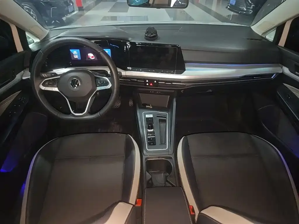 Volkswagen Golf 2025 из CN, фото 4
