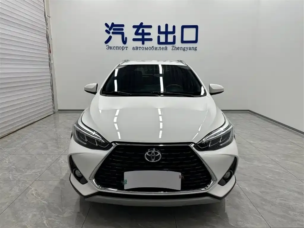 Toyota Yaris L — фото 5