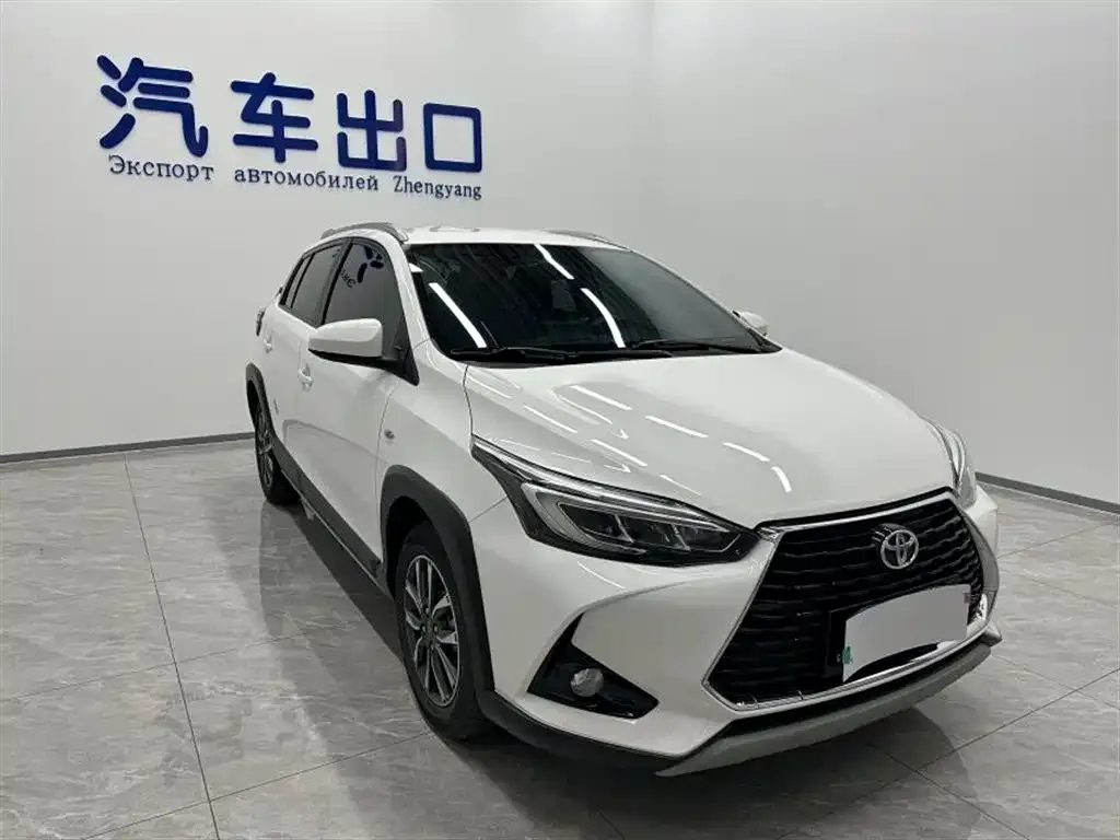 Toyota Yaris L — фото 9