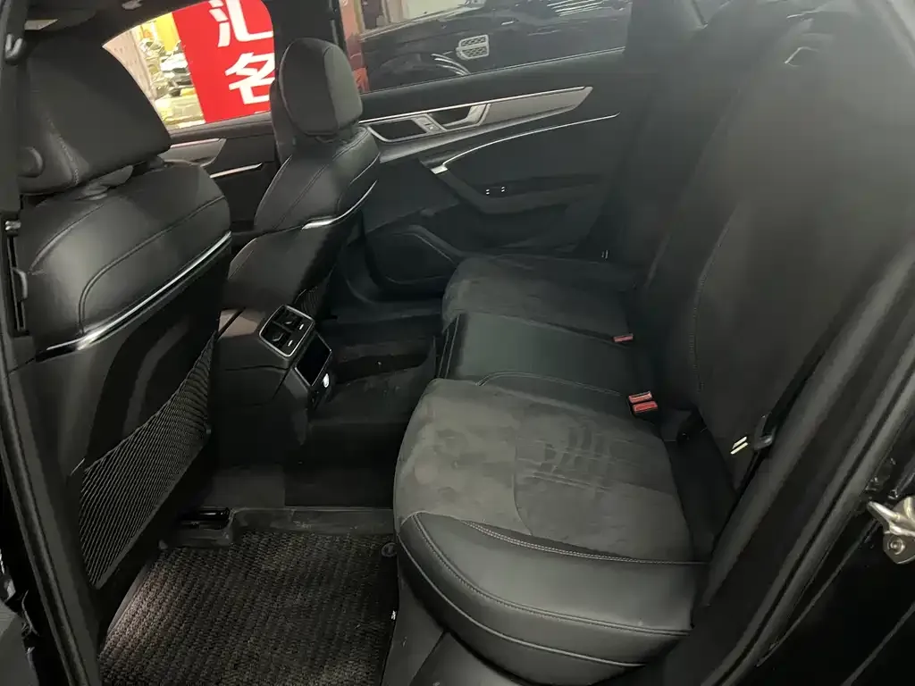 Audi A6L 2024 из CN, фото 10