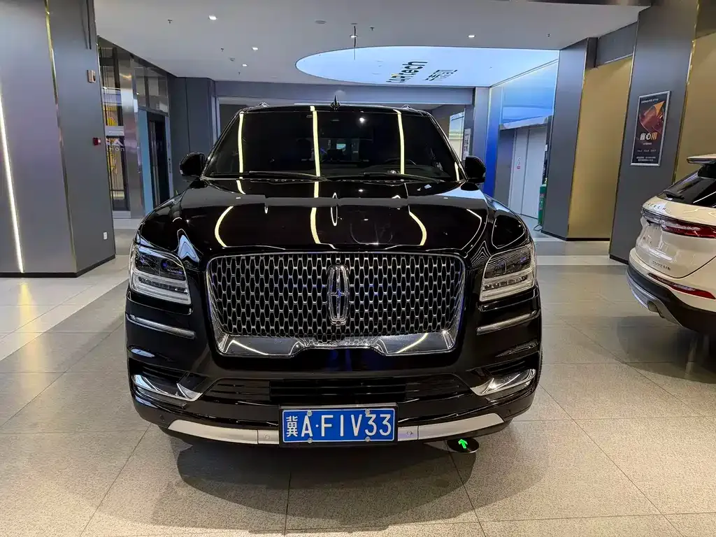 Lincoln Navigator