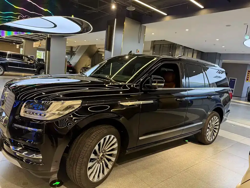 Lincoln Navigator 2021 из CN, фото 2
