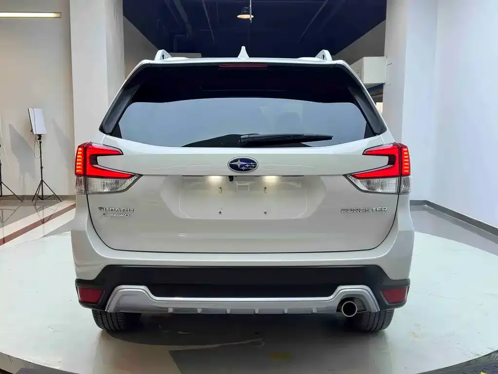 Subaru Forester 2022 из CN, фото 6