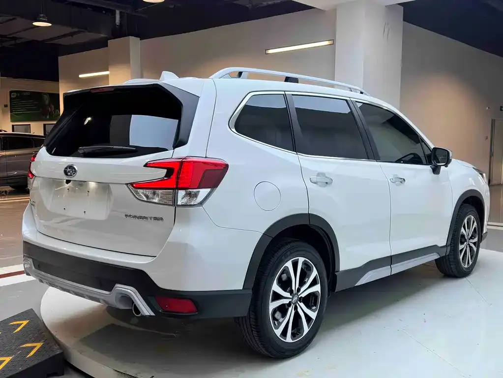 Subaru Forester 2022 из CN, фото 9