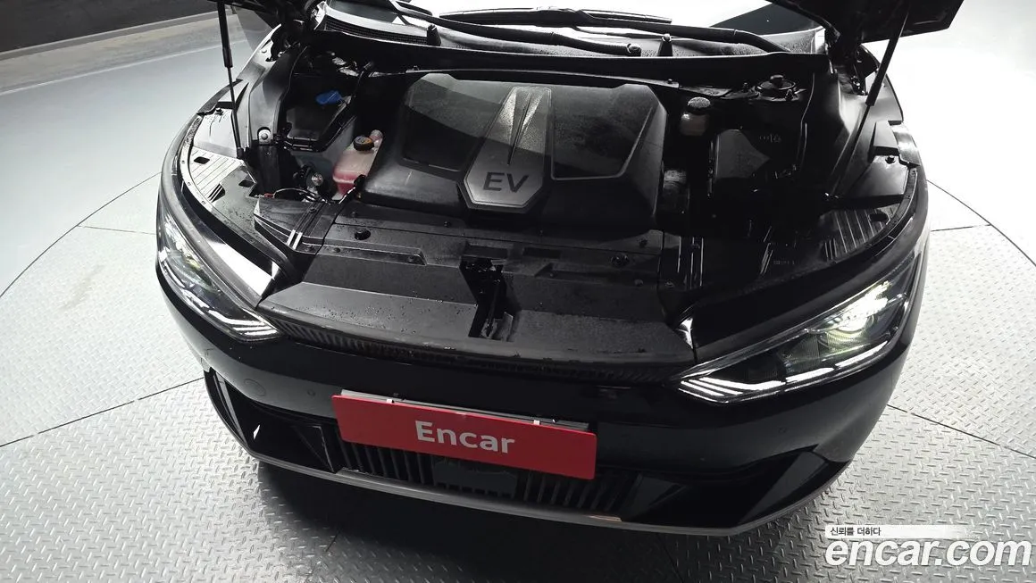 Kia EV6 2023 из KR, фото 8