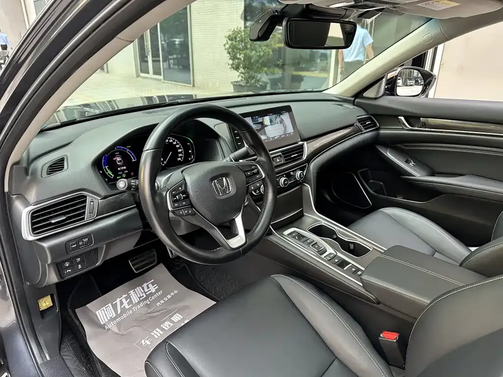 Honda Accord — фото 4