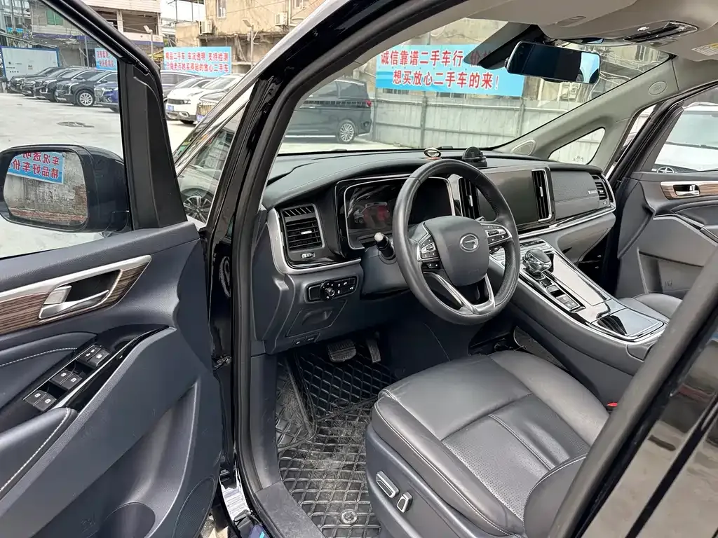 GAC Motor Trumpchi M8 — фото 4