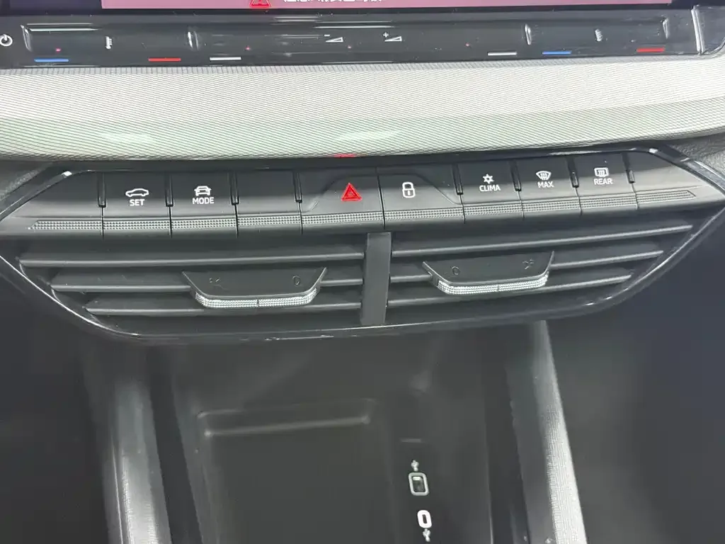 Skoda Octavia 2022 из CN, фото 10