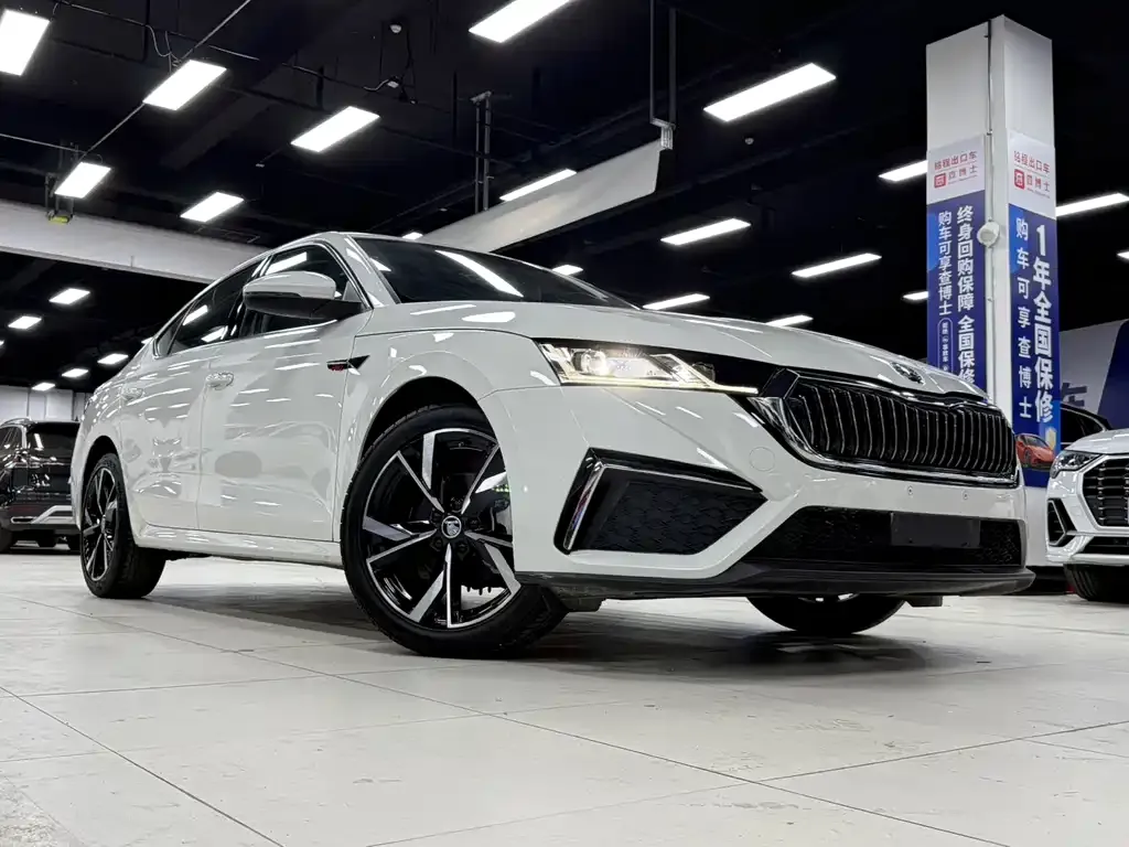 Skoda Octavia 2022 из CN, фото 9