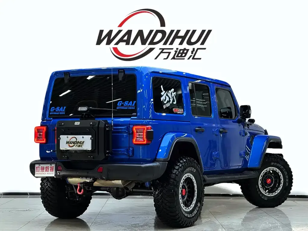 Jeep Wrangler — фото 9