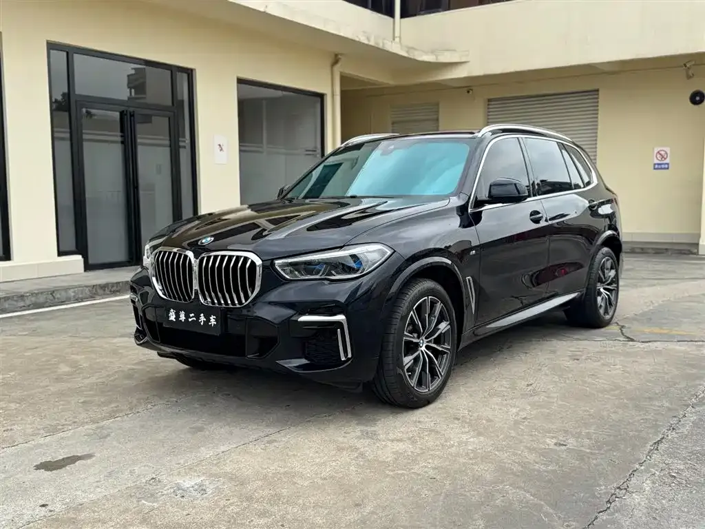 BMW X5 — фото 1