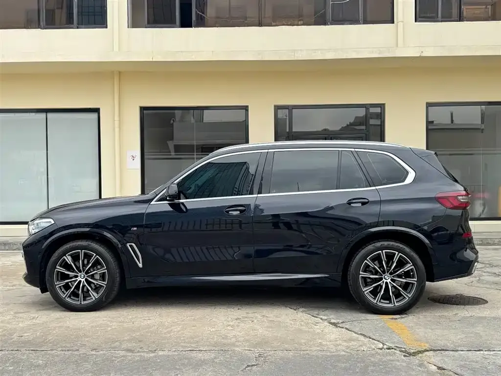 BMW X5 — фото 2