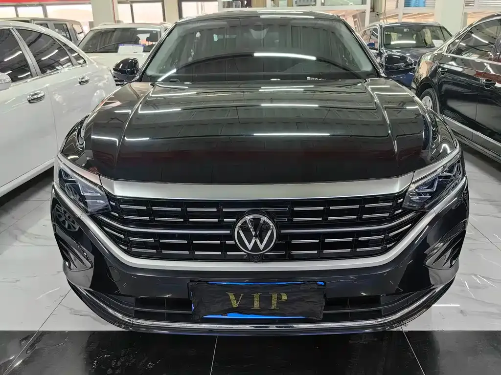 Volkswagen Passat — фото 7