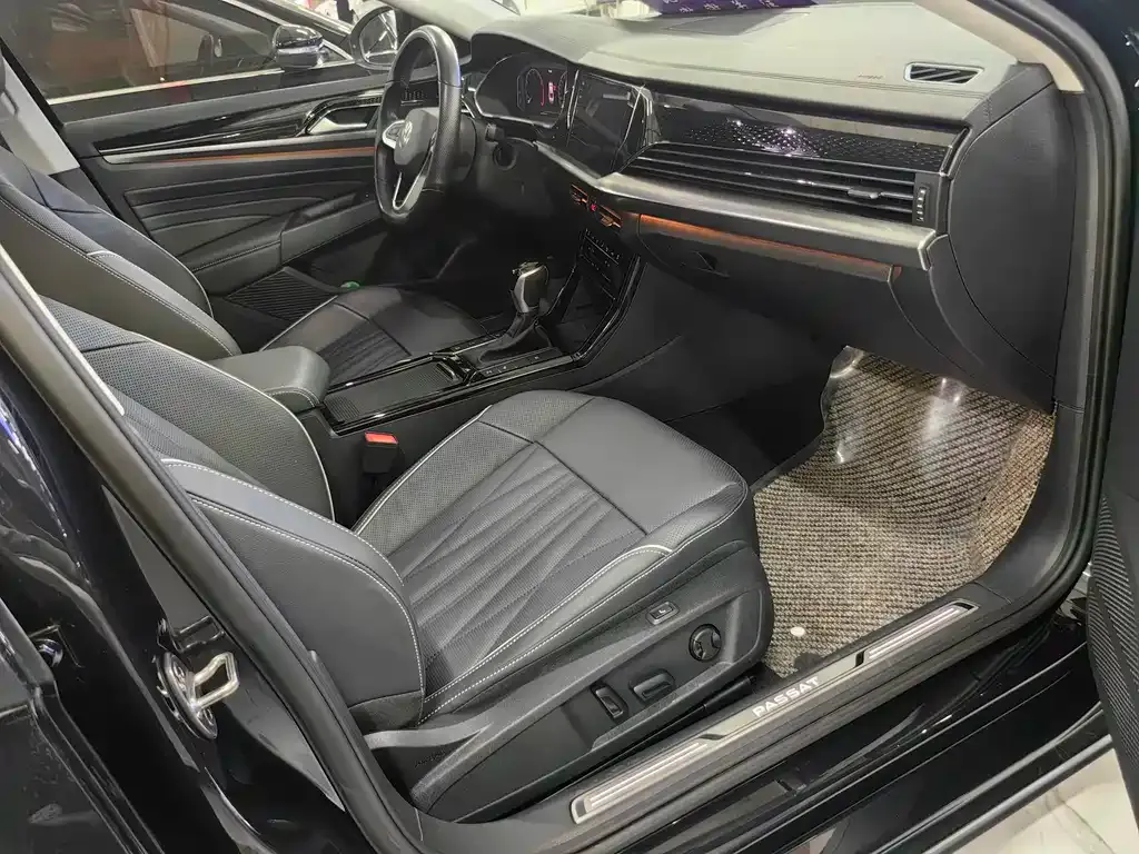 Volkswagen Passat — фото 6