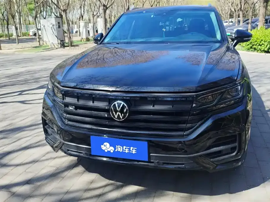 Volkswagen Touareg — фото 10